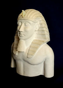 Reproduction du buste de Ramses II  vu de trois quart