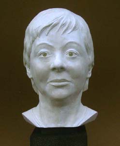 Buste de Femme d'après photos en pierre de synthèse