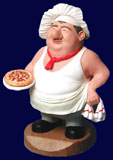 Figurine du Pizzaiolo portant sur un plateau une pizza